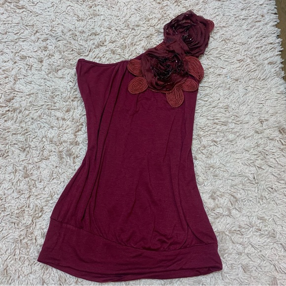 vintage agaci rosette top gently used *small stain on rose pictured* - Picture 1 of 4